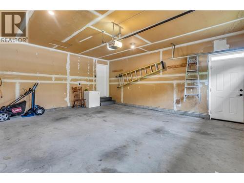 2241 Majoros Road, West Kelowna, BC - Indoor Photo Showing Garage