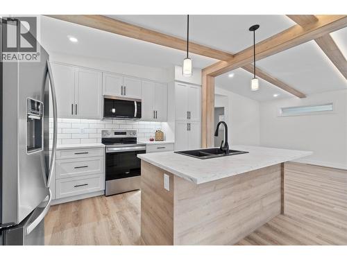 Kitchen - 730 Elderberry Walk, Sicamous, BC 