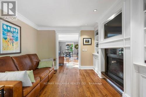59 Centre Street W, Richmond Hill, ON - Indoor Photo Showing Living Room With Fireplace