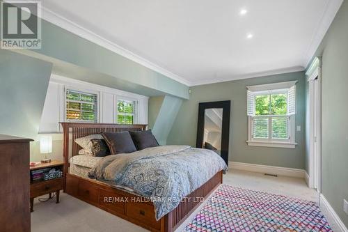 59 Centre Street W, Richmond Hill, ON - Indoor Photo Showing Bedroom