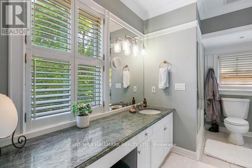 59 Centre Street W, Richmond Hill, ON - Indoor Photo Showing Bathroom