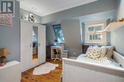 59 Centre Street W, Richmond Hill, ON - Indoor