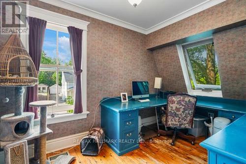 59 Centre Street W, Richmond Hill, ON - Indoor