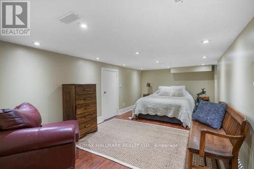 59 Centre Street W, Richmond Hill, ON - Indoor Photo Showing Bedroom