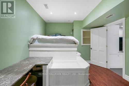 59 Centre Street W, Richmond Hill, ON - Indoor