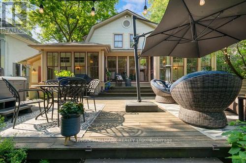 59 Centre Street W, Richmond Hill, ON - Outdoor With Deck Patio Veranda