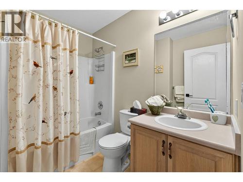 545 Glenmeadows Road Unit# 24, Kelowna, BC - Indoor Photo Showing Bathroom