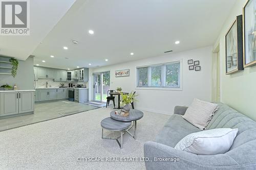 354 Plains Road W, Burlington, ON - Indoor