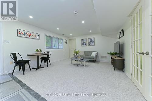 354 Plains Road W, Burlington, ON - Indoor Photo Showing Other Room