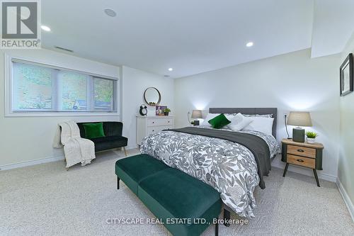 354 Plains Road W, Burlington, ON - Indoor Photo Showing Bedroom