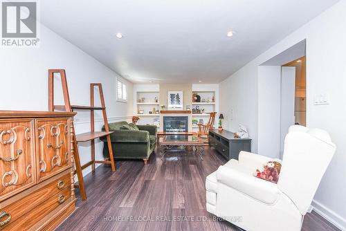570 Exbury Crescent, Mississauga, ON - Indoor Photo Showing Living Room With Fireplace