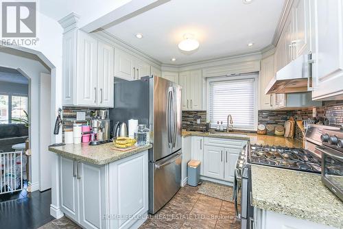 570 Exbury Crescent, Mississauga, ON - Indoor Photo Showing Kitchen