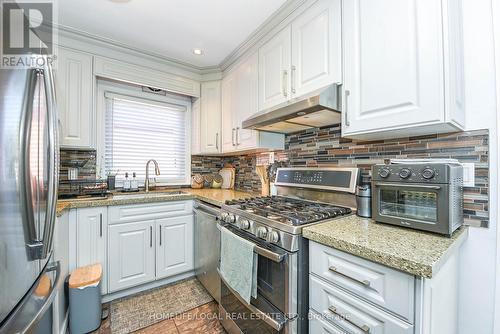 570 Exbury Crescent, Mississauga, ON - Indoor Photo Showing Kitchen