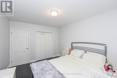 570 Exbury Crescent, Mississauga, ON - Indoor Photo Showing Bedroom