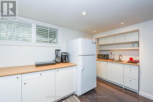 570 Exbury Crescent, Mississauga, ON - Indoor Photo Showing Kitchen