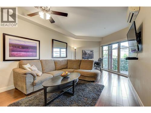 3205 Skyview Lane Unit# 205, West Kelowna, BC - Indoor Photo Showing Living Room