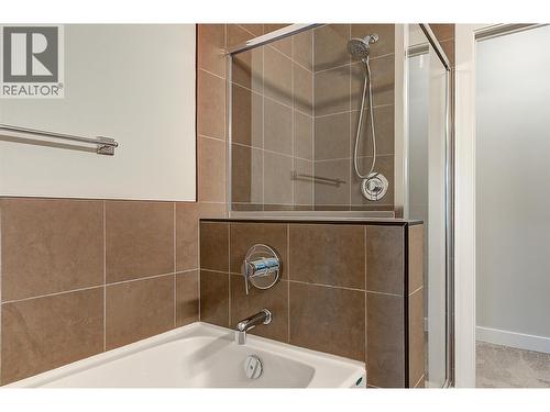3205 Skyview Lane Unit# 205, West Kelowna, BC - Indoor Photo Showing Bathroom