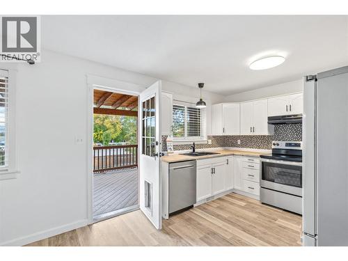 6973 Cummins Road, Vernon, BC - Indoor Photo Showing Kitchen With Double Sink