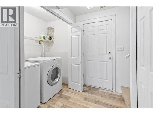 6973 Cummins Road, Vernon, BC - Indoor Photo Showing Laundry Room