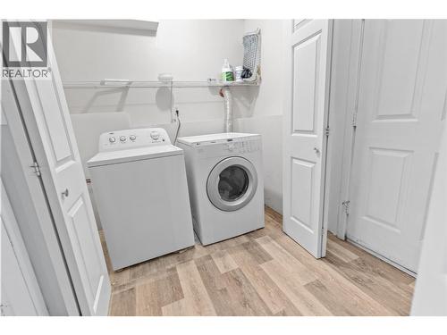 6973 Cummins Road, Vernon, BC - Indoor Photo Showing Laundry Room