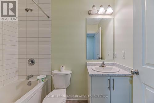 49 - 289 Chapel Hill Drive, Kitchener, ON - Indoor Photo Showing Bathroom
