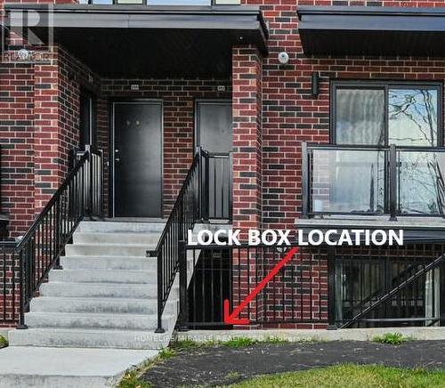 49 - 289 Chapel Hill Drive, Kitchener, ON - Outdoor