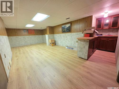 304 3Rd Street N, Cabri, SK - Indoor
