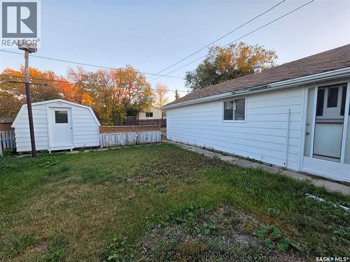 304 3Rd Street N, Cabri, SK - Outdoor With Exterior