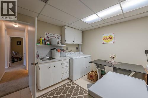 6764 Lakeside Drive, Oliver, BC - Indoor Photo Showing Laundry Room