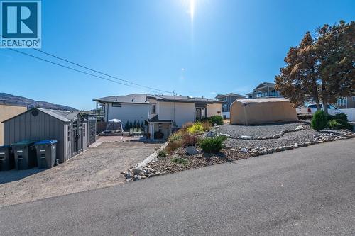 6764 Lakeside Drive, Oliver, BC - Outdoor