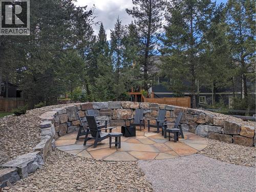 4881 Pedley Heights Court, Windermere, BC - Outdoor