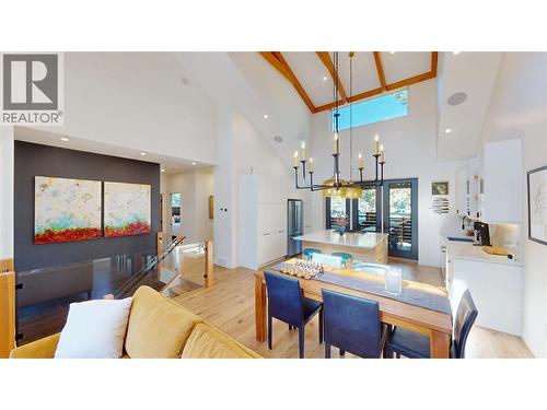 4881 Pedley Heights Court, Windermere, BC - Indoor Photo Showing Other Room