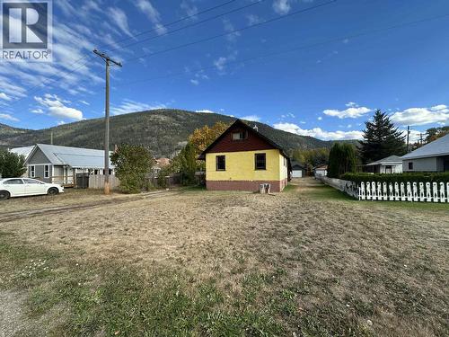 515 Sayward Avenue, Salmo, BC - Outdoor