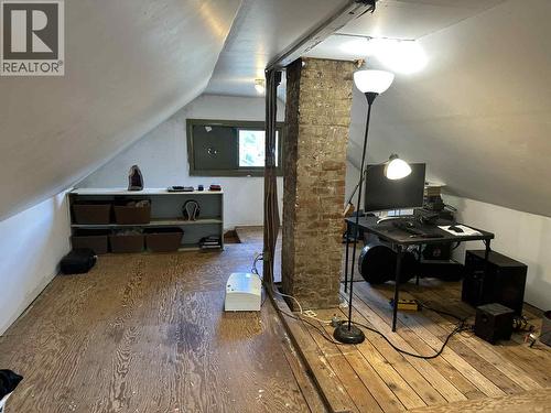 515 Sayward Avenue, Salmo, BC - Indoor