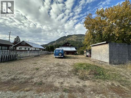 515 Sayward Avenue, Salmo, BC - Outdoor