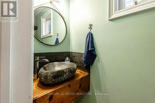 810 Hargrove Trail, Peterborough (Ashburnham Ward 4), ON - Indoor Photo Showing Bathroom