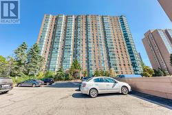1415 - 135 HILLCREST AVENUE  Mississauga, ON L5B 4B1