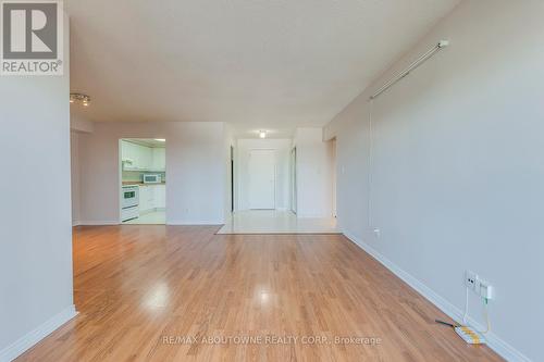 1415 - 135 Hillcrest Avenue, Mississauga, ON - Indoor Photo Showing Other Room