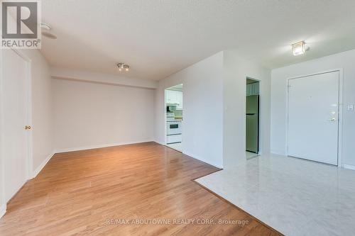 1415 - 135 Hillcrest Avenue, Mississauga, ON - Indoor Photo Showing Other Room