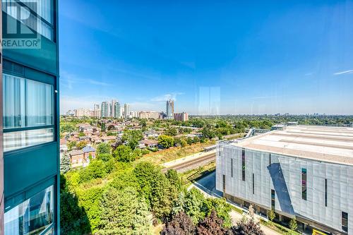 1415 - 135 Hillcrest Avenue, Mississauga, ON - Outdoor With View