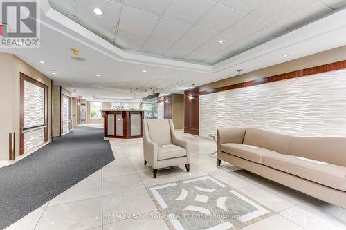 1415 - 135 Hillcrest Avenue, Mississauga, ON - Indoor Photo Showing Other Room