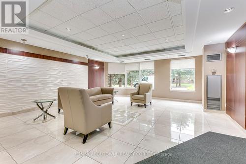 1415 - 135 Hillcrest Avenue, Mississauga, ON - Indoor Photo Showing Other Room