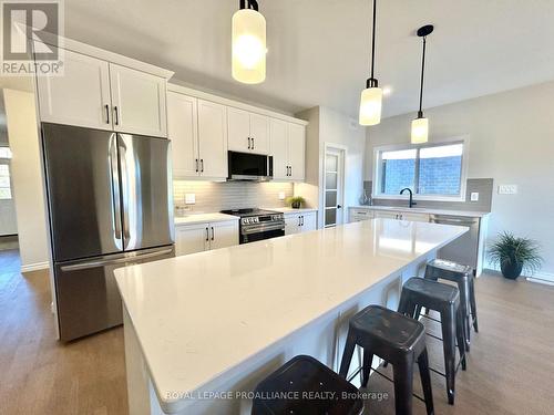 130 Stonecrest Boulevard, Quinte West (Sidney Ward), ON - Indoor Photo Showing Kitchen With Upgraded Kitchen
