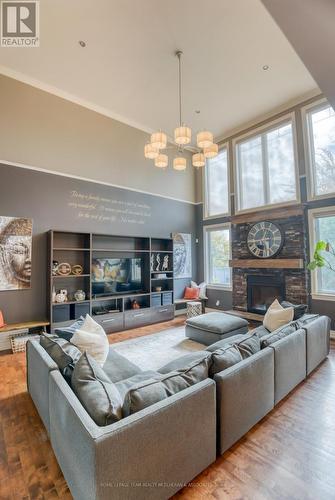 463 Lockmaster Crescent, Ottawa, ON - Indoor Photo Showing Living Room With Fireplace