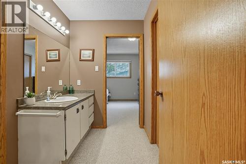 6934 Blakeney Drive, Regina, SK - Indoor Photo Showing Bathroom