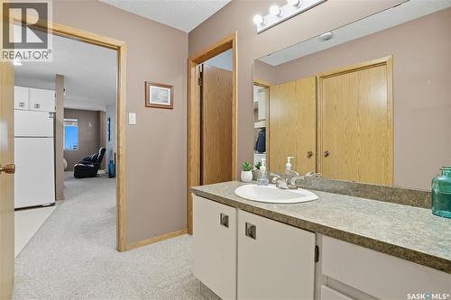 6934 Blakeney Drive, Regina, SK - Indoor Photo Showing Bathroom