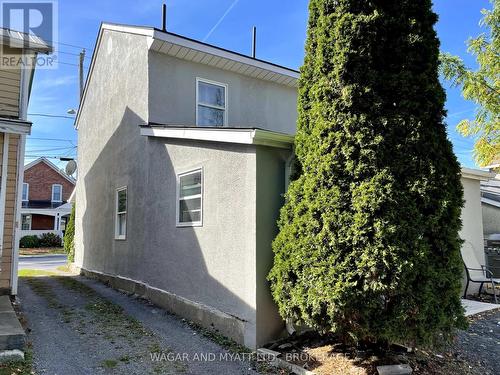 157-159 Centre Street N, Greater Napanee (Greater Napanee), ON - Outdoor