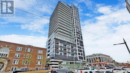 204 - 501 ST. CLAIR AVENUE W  Toronto, ON M5P 0A2
