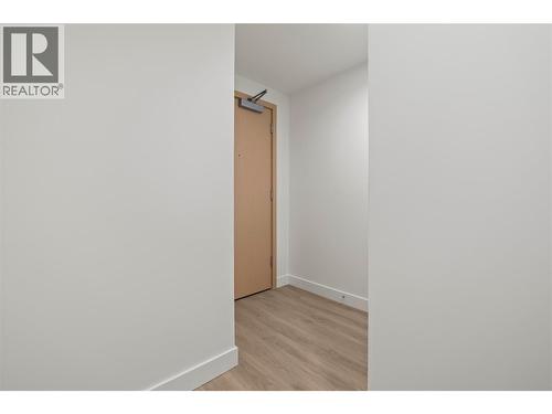 238 Leon Avenue Unit# 1704, Kelowna, BC - Indoor Photo Showing Other Room