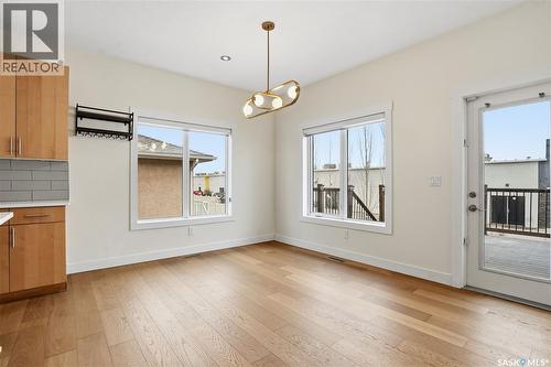 2106 Laurier Crescent E, Regina, SK - Indoor